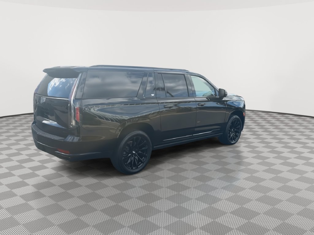 Used 2024 Cadillac Escalade ESV Sport Platinum w/ LPO, ONYX Package AWD/4WD image 4
