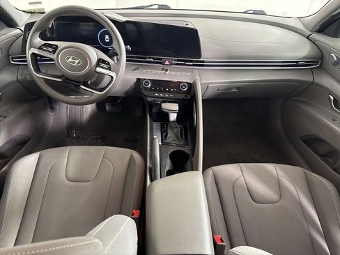 Used 2024 Hyundai Elantra SEL image 13