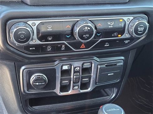 Used 2021 Jeep Gladiator Sport image 14