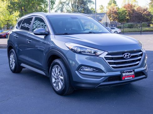 Used 2017 Hyundai Tucson SE Plus w/ Cargo Package AWD/4WD image 5