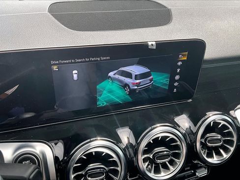 Certified 2022 Mercedes-Benz GLB 250 image 34
