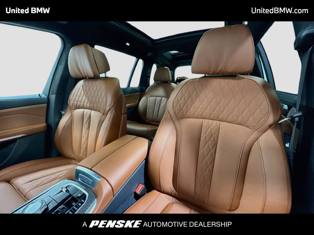 Used 2027 BMW X7 M60i AWD/4WD image 5