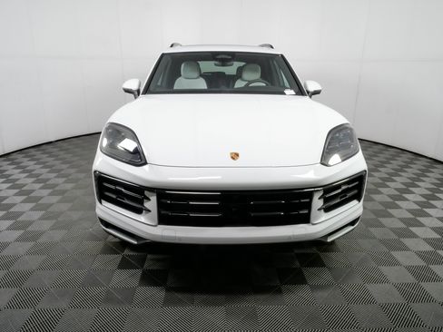 New 2026 Porsche Cayenne AWD/4WD image 38