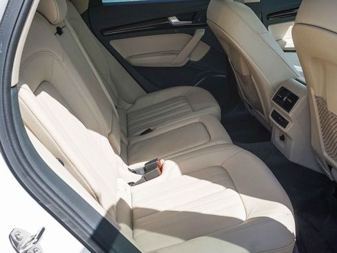Used 2019 Audi Q5 2.0T Premium w/ Convenience Package AWD/4WD image 13