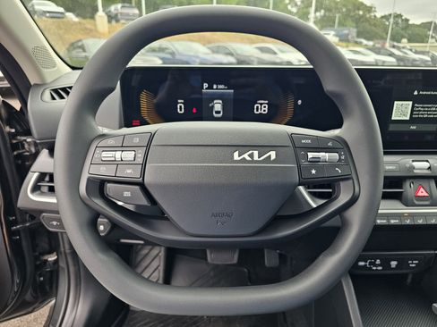 New 2026 Kia K4 LXS FWD image 19