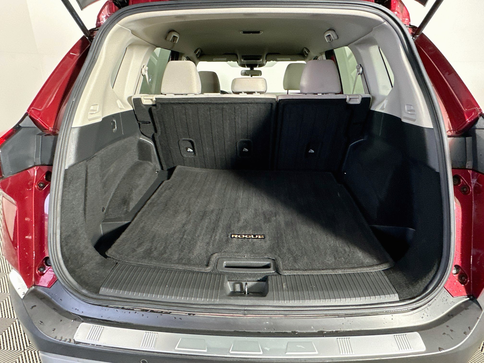 Used 2021 Nissan Rogue SV FWD image 28