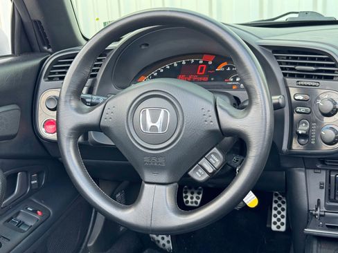 Used 2006 Honda S2000 image 16