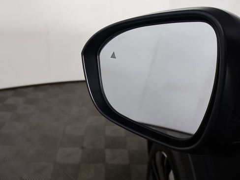 New 2025 Mitsubishi Outlander SE image 36