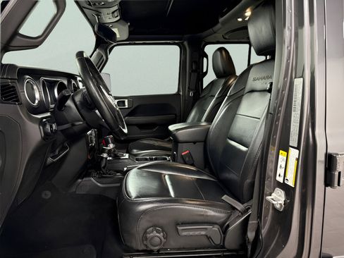 Used 2019 Jeep Wrangler Unlimited Sahara w/ Dual Top Group image 14