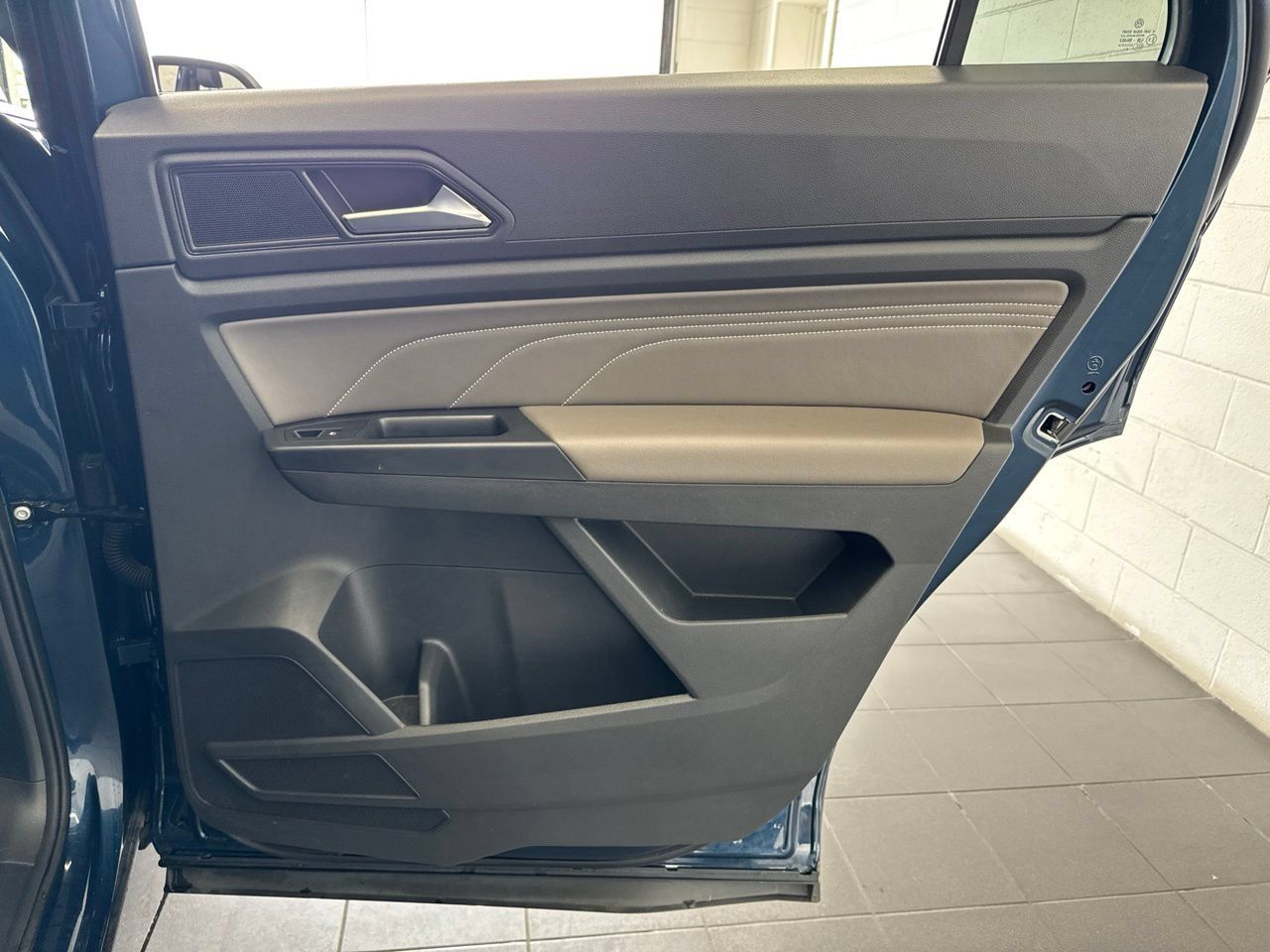 Used 2021 Volkswagen Atlas Cross Sport SE w/ Panoramic Sunroof Package AWD/4WD image 50