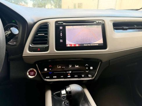 Used 2016 Honda HR-V EX image 17