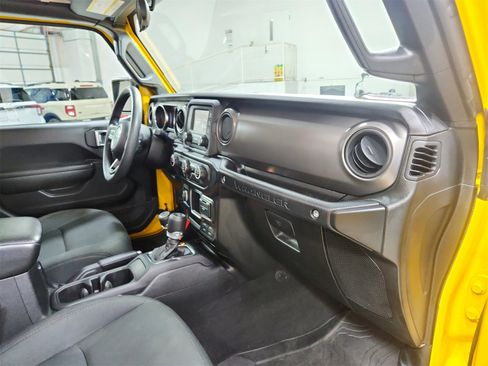 Used 2021 Jeep Wrangler Unlimited Sport image 33