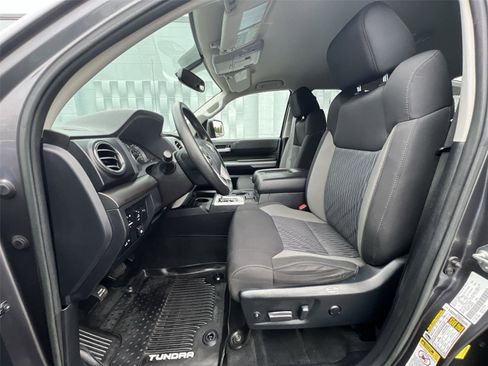 Used 2017 Toyota Tundra SR5 image 10