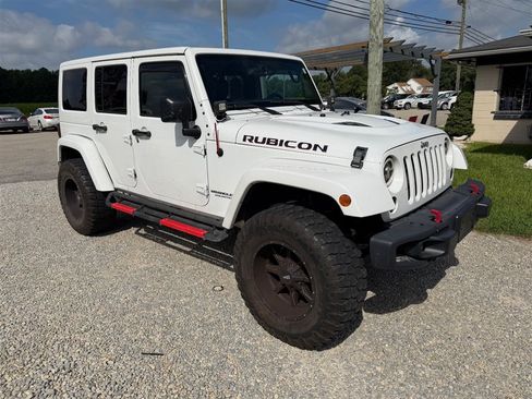 Used 2017 Jeep Wrangler Unlimited Rubicon AWD/4WD image 4
