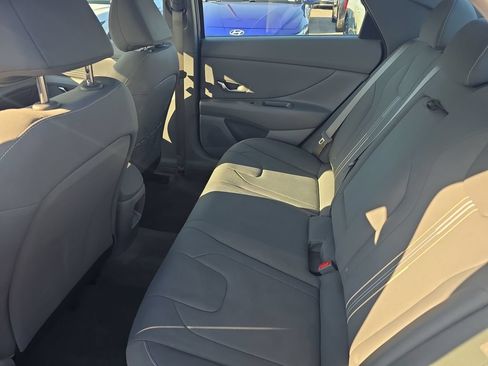 Used 2025 Hyundai Elantra SEL FWD image 24