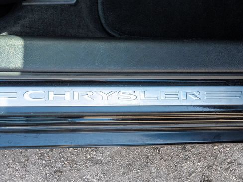 Used 2012 Chrysler 300 C RWD image 33