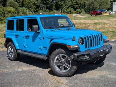 Used 2021 Jeep Wrangler Unlimited Sahara image 2