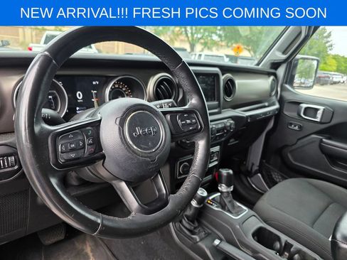 Used 2018 Jeep Wrangler Unlimited Sport S AWD/4WD image 9