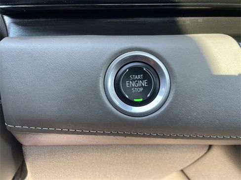 Used 2021 Cadillac Escalade Sport Platinum image 17