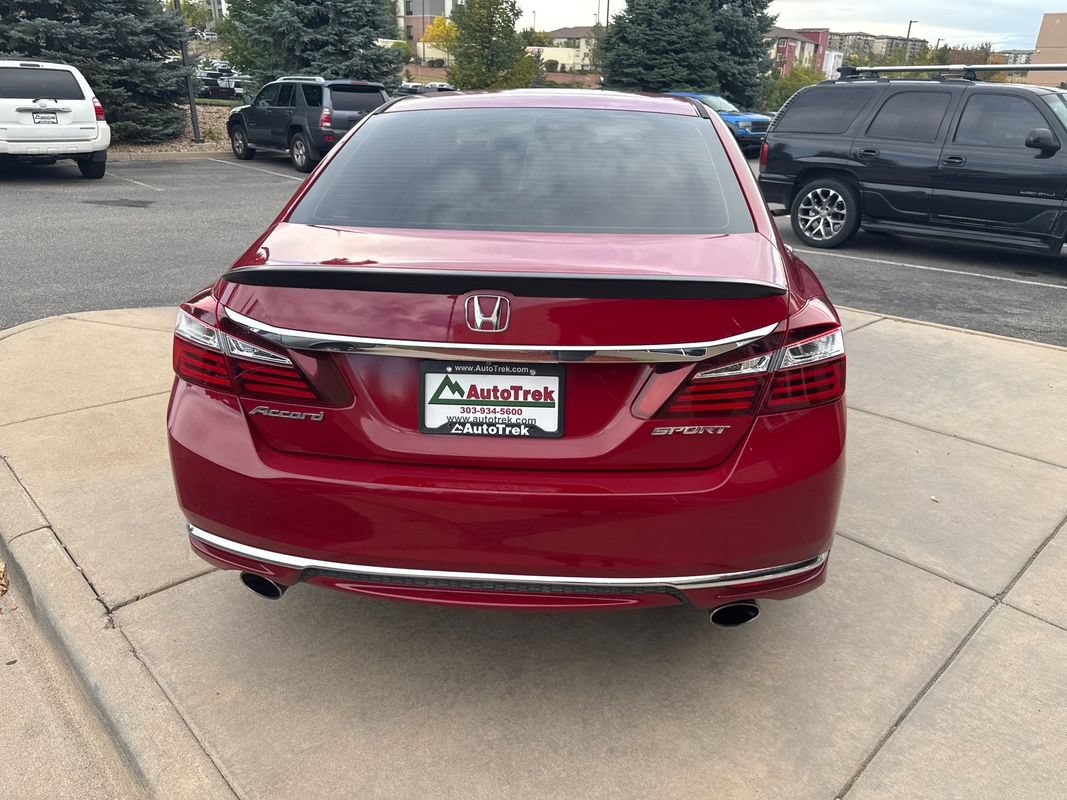 Used 2017 Honda Accord Sport image 9