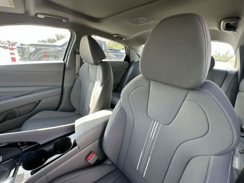 New 2026 Hyundai Elantra SEL Sport FWD image 14