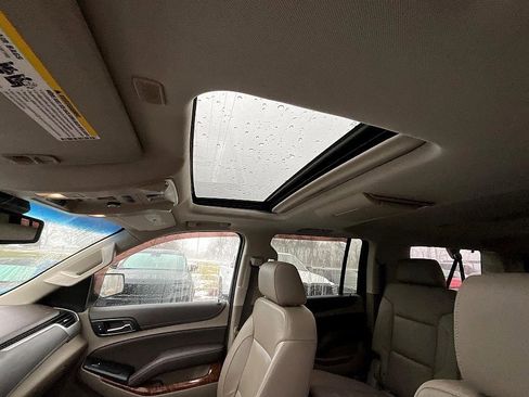 Used 2017 Chevrolet Suburban Premier image 17