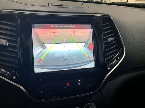 Used 2022 Jeep Cherokee Limited image 14