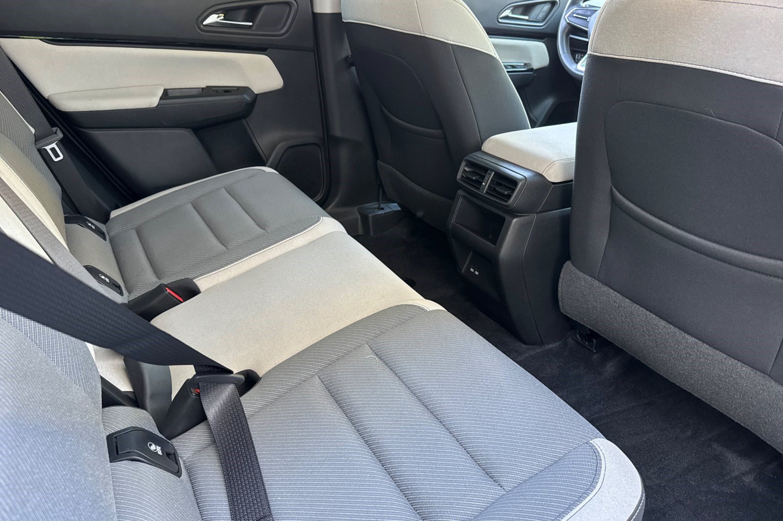 Used 2024 Honda Prologue EX image 32
