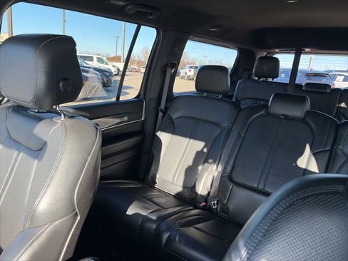 Used 2022 Jeep Wagoneer Series III image 33