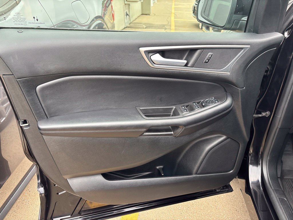 Certified 2024 Ford Edge SEL w/ Convenience Package AWD/4WD image 11