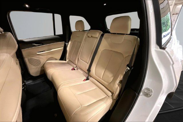 Used 2024 Jeep Grand Cherokee Limited AWD/4WD image 28