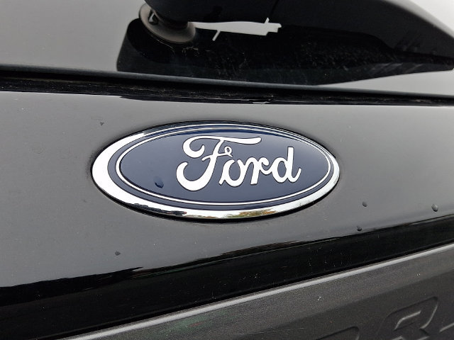Used 2022 Ford Explorer XLT w/ Equipment Group 202A AWD/4WD image 4
