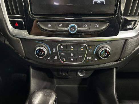 Used 2019 Chevrolet Traverse RS w/ LPO, Floor Liner Package AWD/4WD image 23
