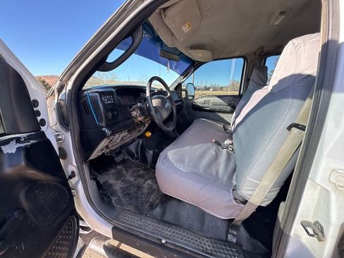 Used 2003 Ford F350 XL image 9
