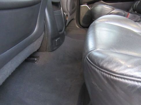 Used 2019 Cadillac Escalade ESV Luxury image 34