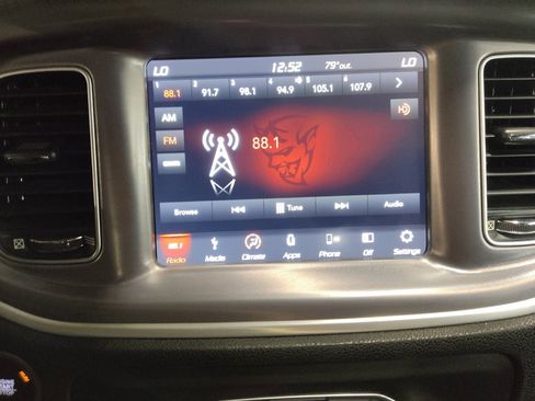 Used 2019 Dodge Charger SXT AWD/4WD image 25