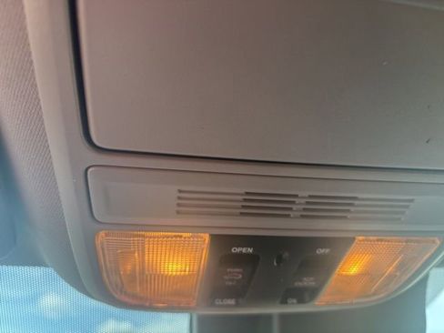 Used 2022 Honda Pilot Special Edition image 19