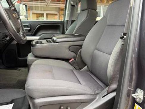 Used 2015 Chevrolet Silverado 2500 LT w/ LT Convenience Package image 9