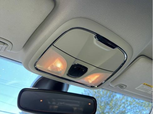 Used 2020 Jeep Cherokee Trailhawk w/ Cold Weather Group image 15