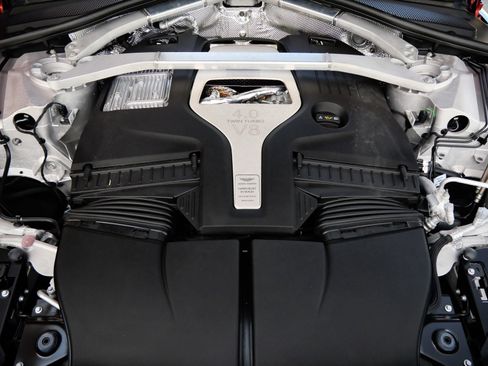 Used 2021 Aston Martin DBX AWD/4WD image 22