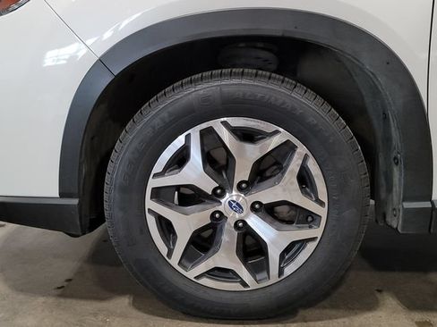 Used 2021 Subaru Forester Premium AWD/4WD image 13