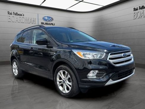 Used 2018 Ford Escape SE w/ SE Sync 3 Package AWD/4WD image 2