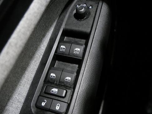 Used 2022 Jeep Compass Latitude w/ Sun and Sound Group image 14