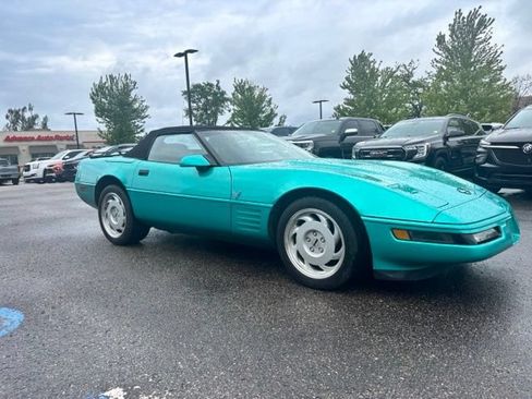 Used 1991 Chevrolet Corvette Convertible RWD image 4