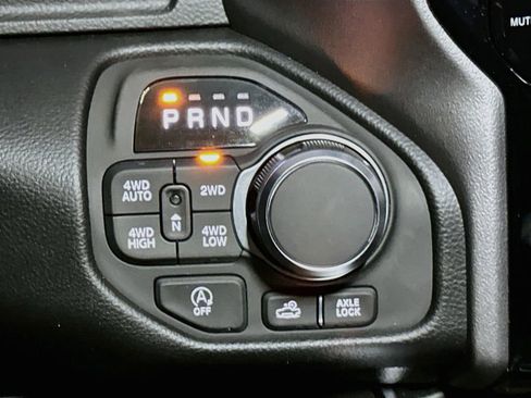 New 2026 RAM 1500 4x4 Crew Cab image 11
