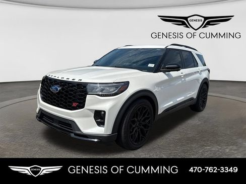Used 2025 Ford Explorer ST AWD/4WD image 3