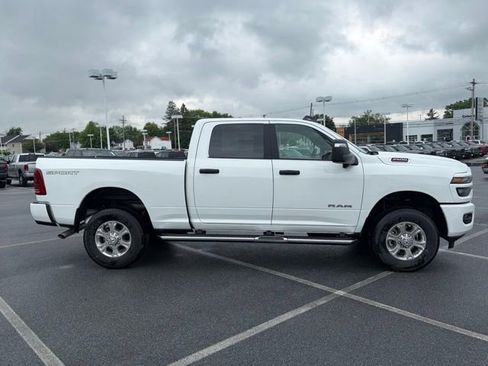 New 2026 RAM 2500 Big Horn AWD/4WD image 9