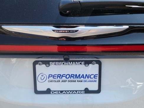 New 2026 Chrysler Pacifica Select image 23