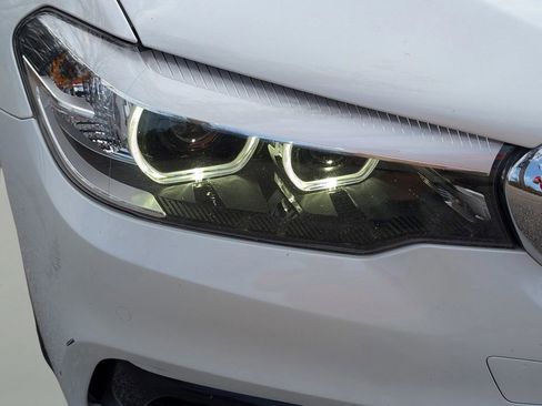 Used 2019 BMW 530i xDrive w/ Convenience Package AWD/4WD image 9