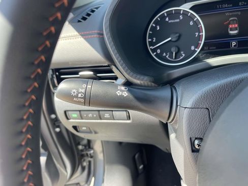 Used 2025 Nissan Sentra SR image 19